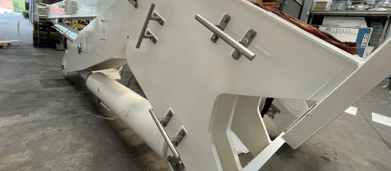 grua-telescopica-buque-abeille-mediterranee-rinosteel